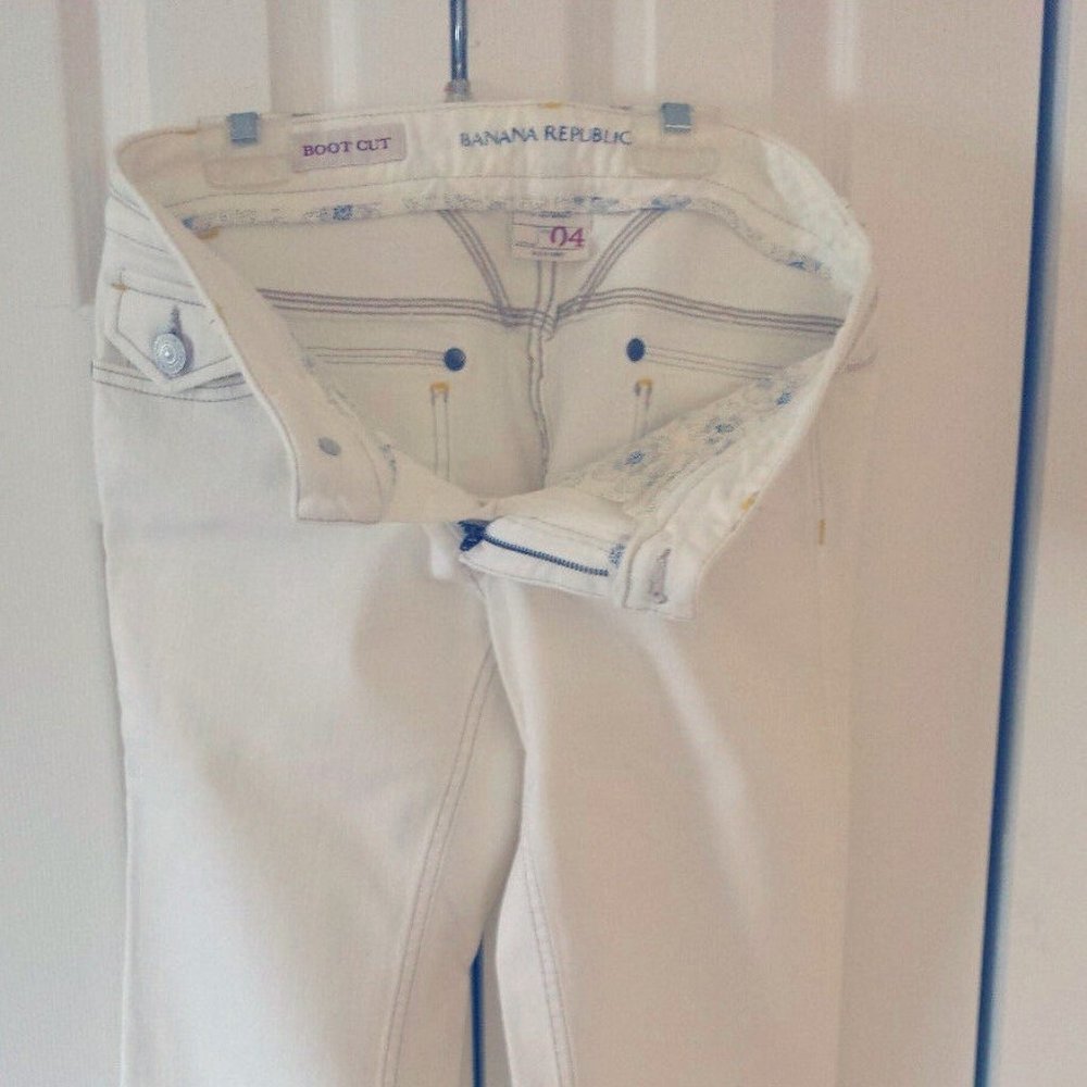 NWOT NEW BANANA REPUBLIC bootcut fit WHITE